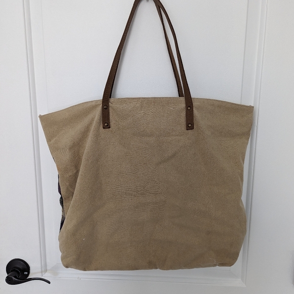 Beautiful cactus hand bag - Picture 3 of 3